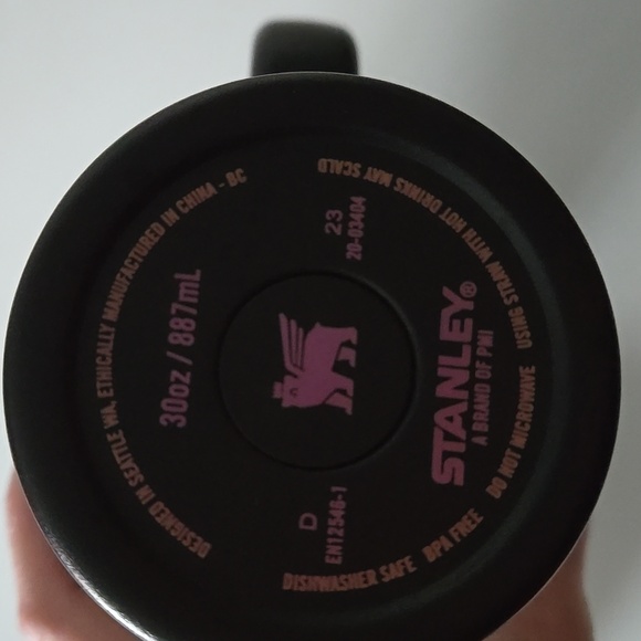 Stanley Tumbler Black Chroma 30oz - Picture 6 of 6